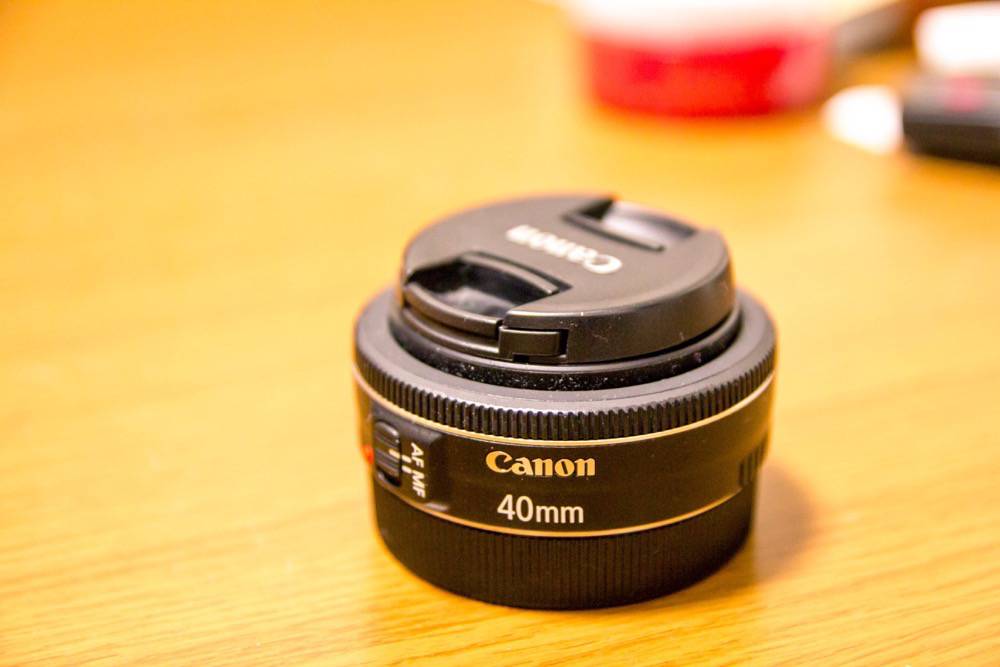 カメラ レンズ(単焦点) Canonで注目！2万以下のおすすめ単焦点レンズを選びましょう！