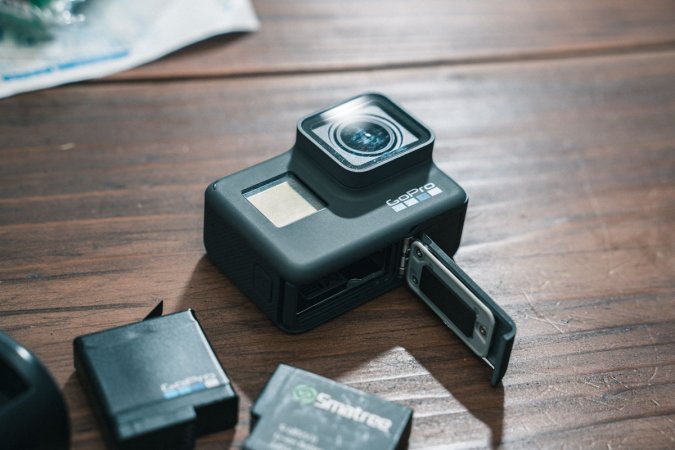 GoProの予備バッテリーは純正品がおすすめ！純正じゃないと何が起こる 